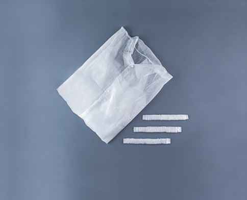 Одноразовая одежда (нарукавники, шапочки, халаты и др.)